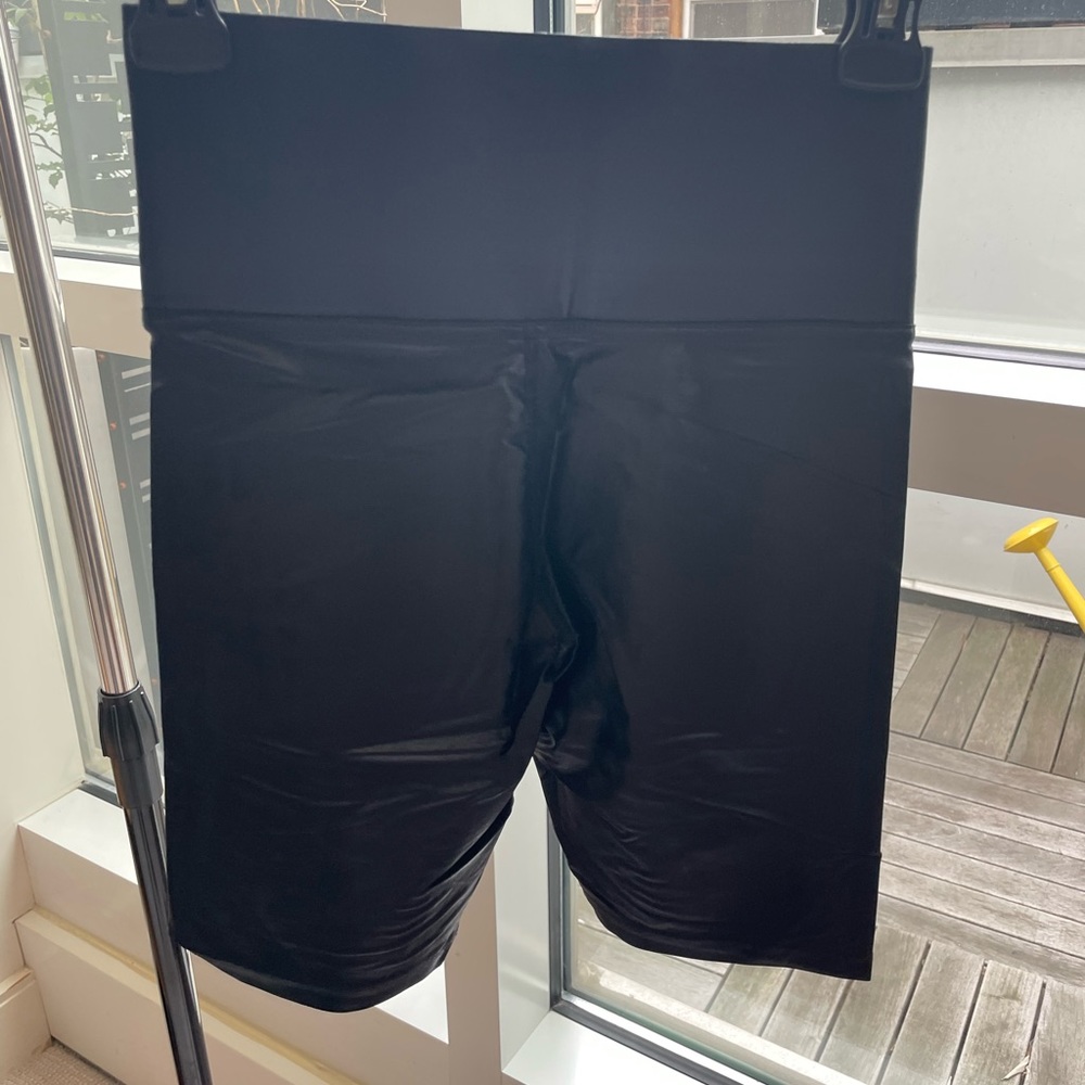 Koral Wonder Infinity® High Rise Short